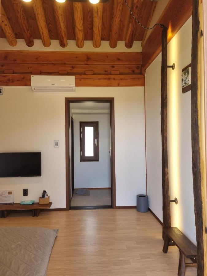 Wonhwaroo Villa Gyeongju Exteriör bild